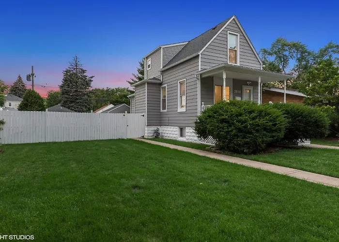 Modern Retreat, Double Lot With Pergola, Fire Pit, Game Room, 5 Min To Zoo