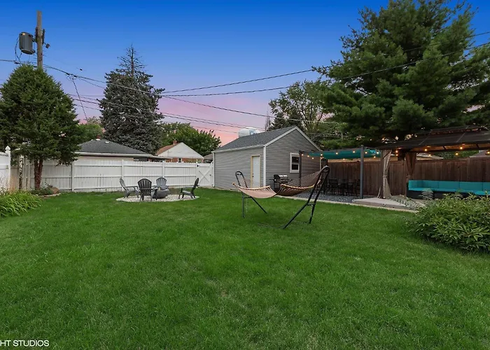 Modern Retreat, Double Lot With Pergola, Fire Pit, Game Room, 5 Min To Zoo Ferienhaus *